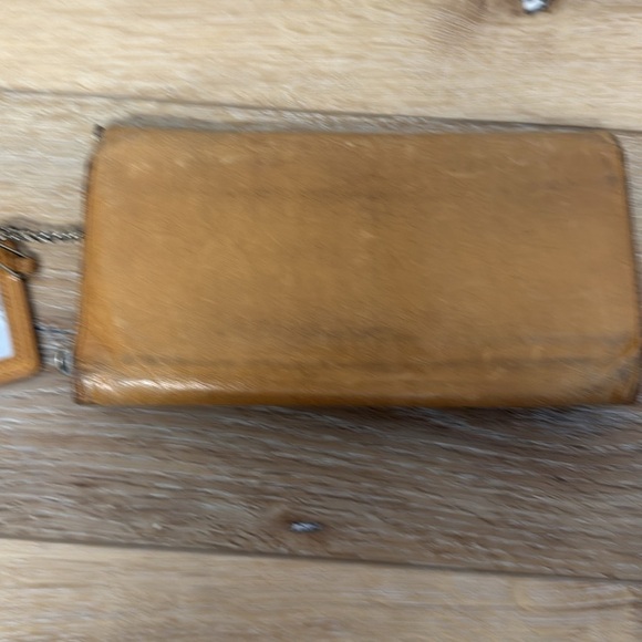 HOBO International Tan Leather Rachel Continental Wallet Clutch - Picture 6 of 10